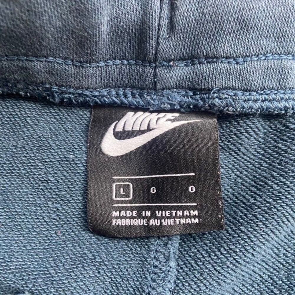 Nike sz:l Shorts Active Shorts in Grey - Picture 7 of 7